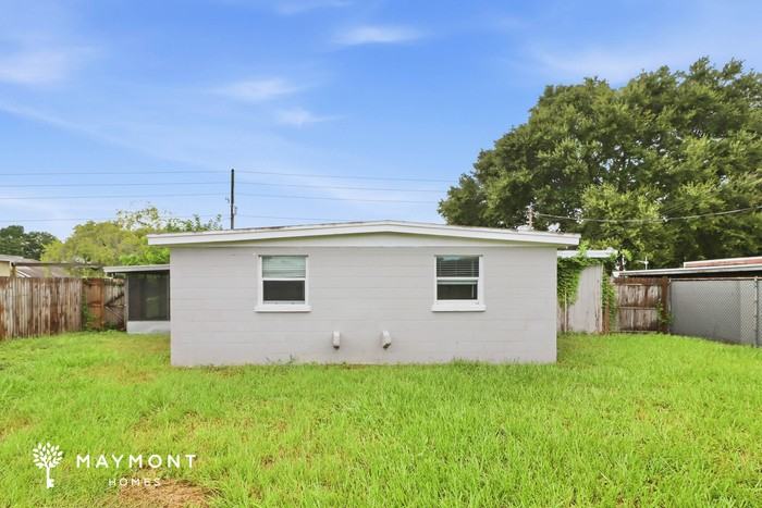 9073 Suncrest Blvd - Photo 2 of 2