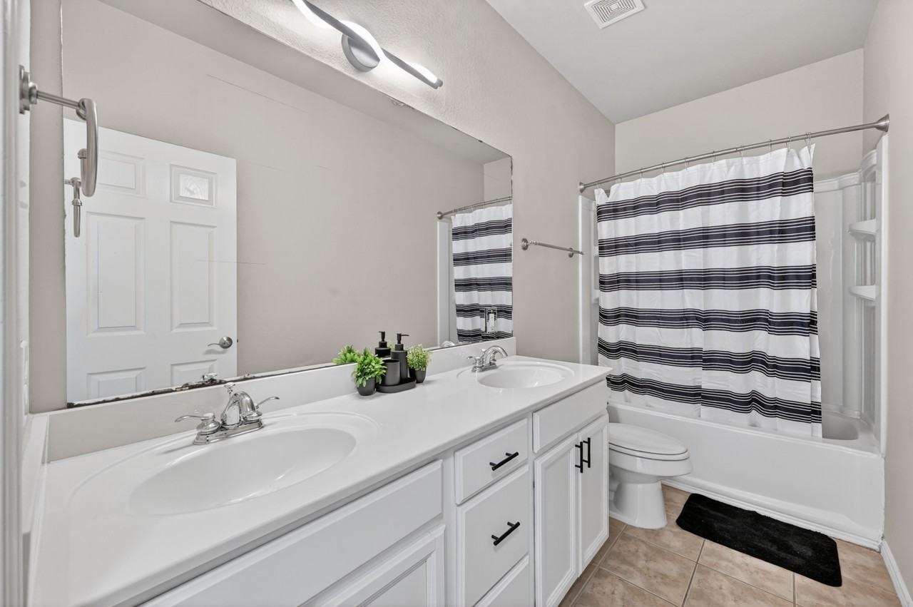 154-B Castleridge Dr #NA - Photo 2 of 10
