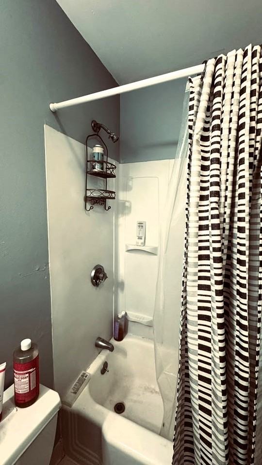220R Hamilton St #1 - Photo 7 of 9