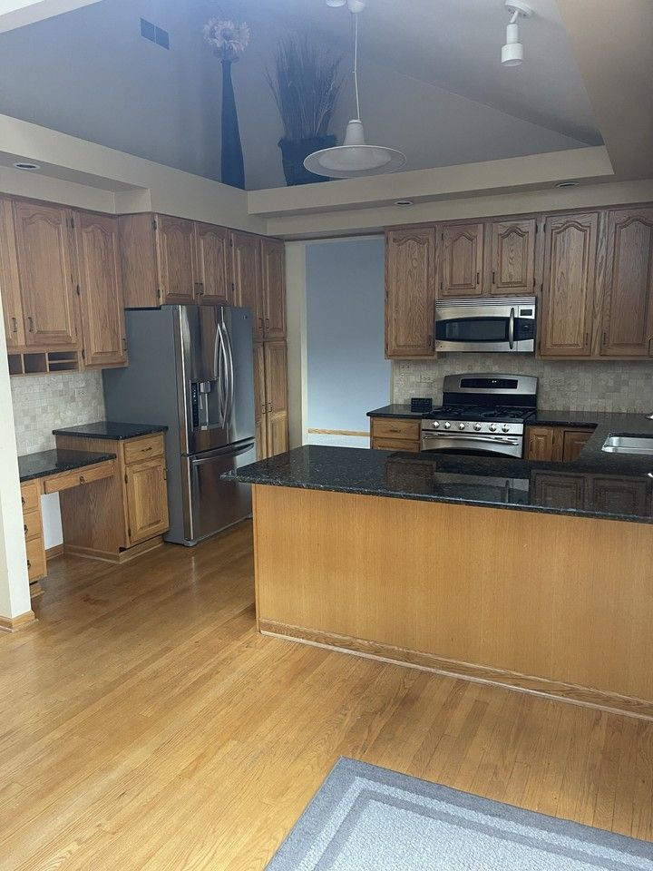 1972 S Park Ave #NA - Photo 2 of 10