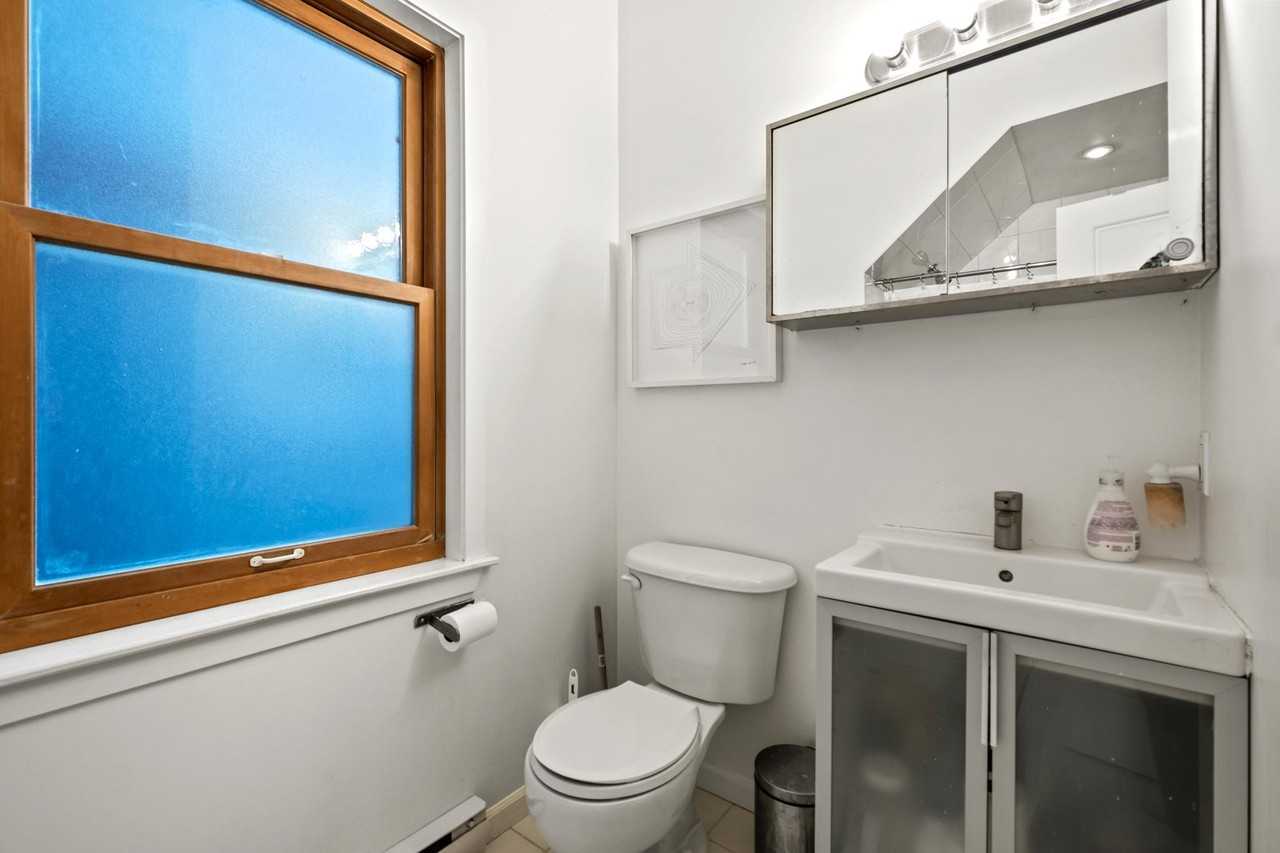442 West 17th Avenue - Photo 3 of 32