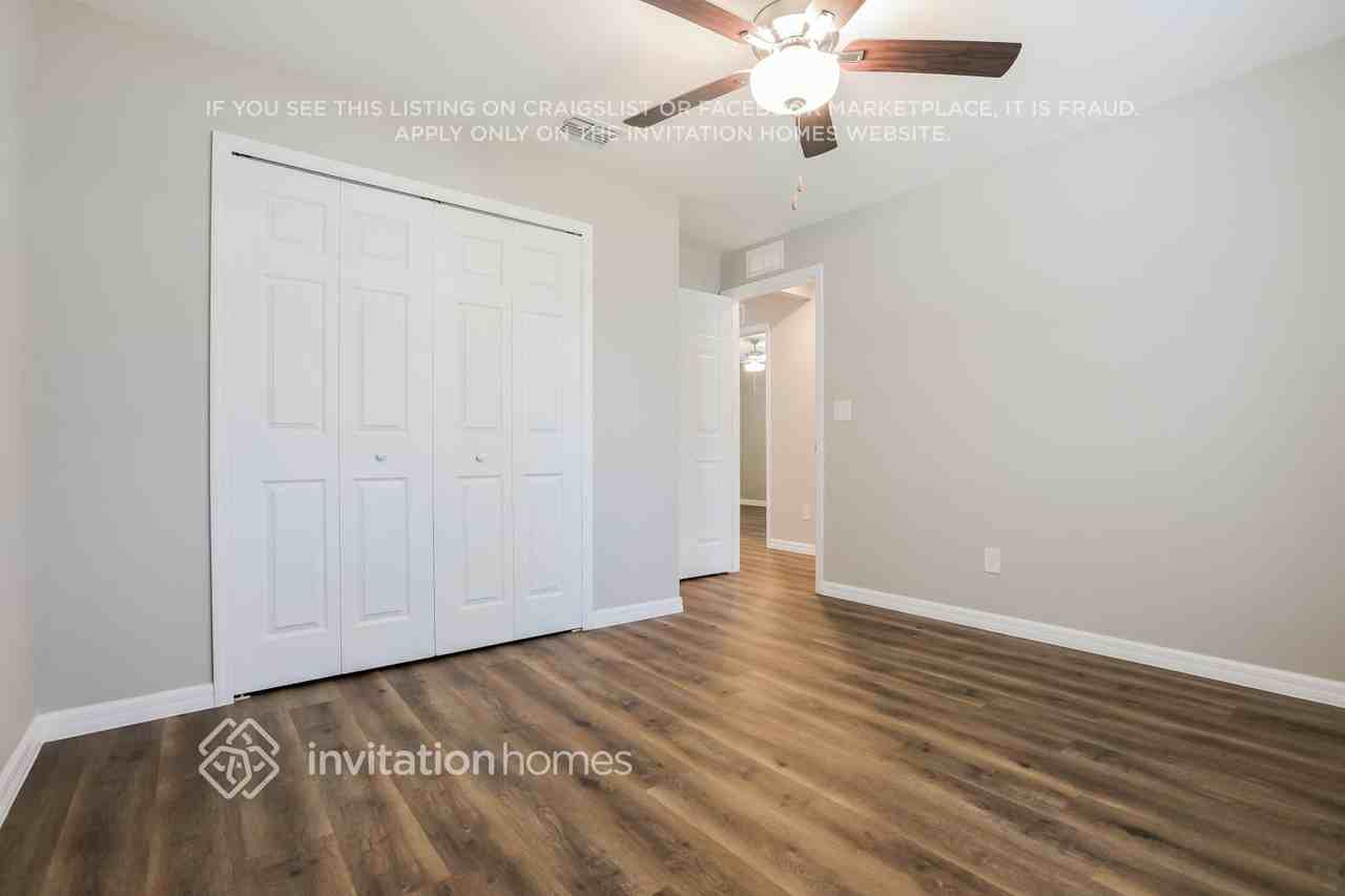 23165 Lindale Ave - Photo 7 of 17
