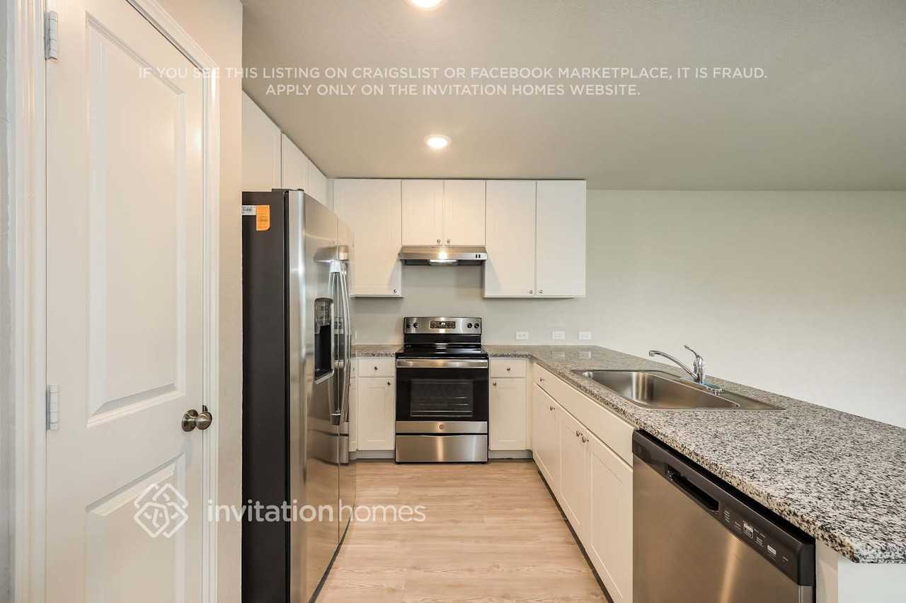 134 Pasadena Pl - Photo 7 of 17
