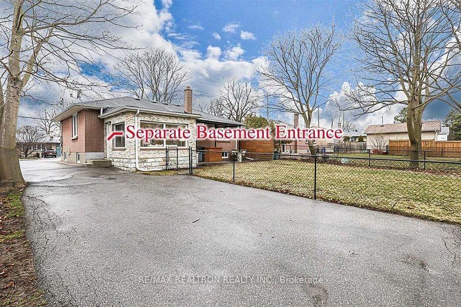 917 Henry Street - Photo 2 of 21