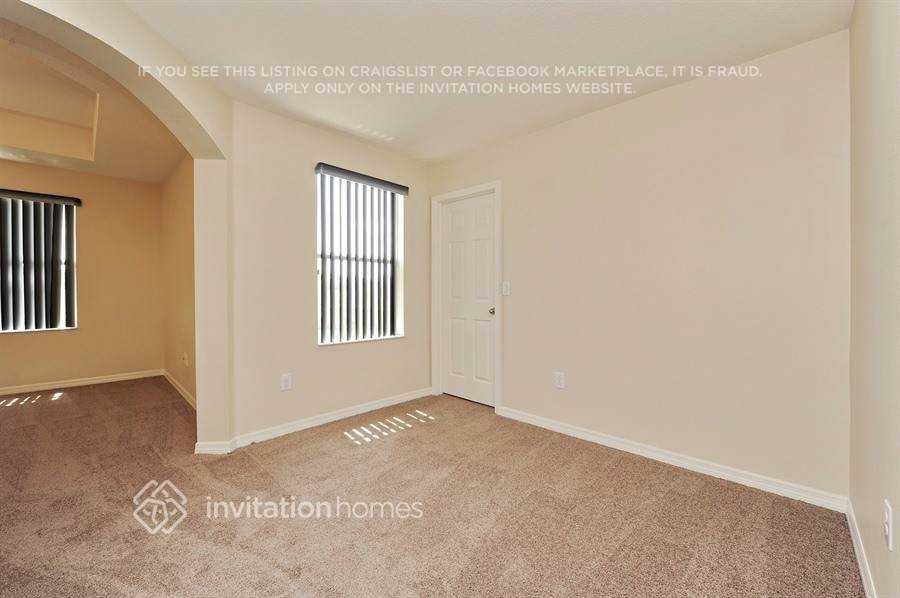 11406 Coventry Grove Cir - Photo 7 of 17