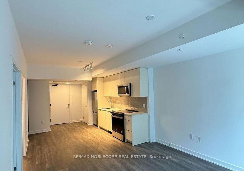 1614 Charles Street - Photo 6 of 10