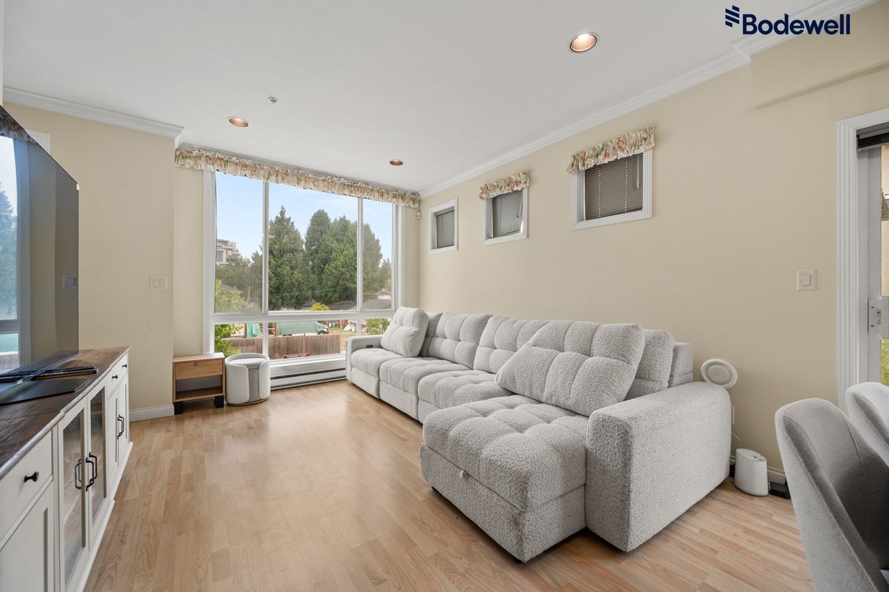 Cranberry Court - Photo 3 of 18
