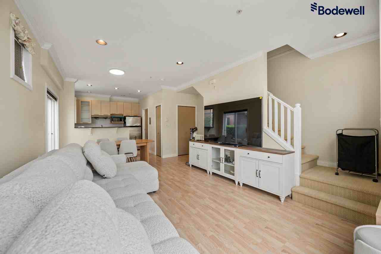 Cranberry Court - Photo 4 of 18