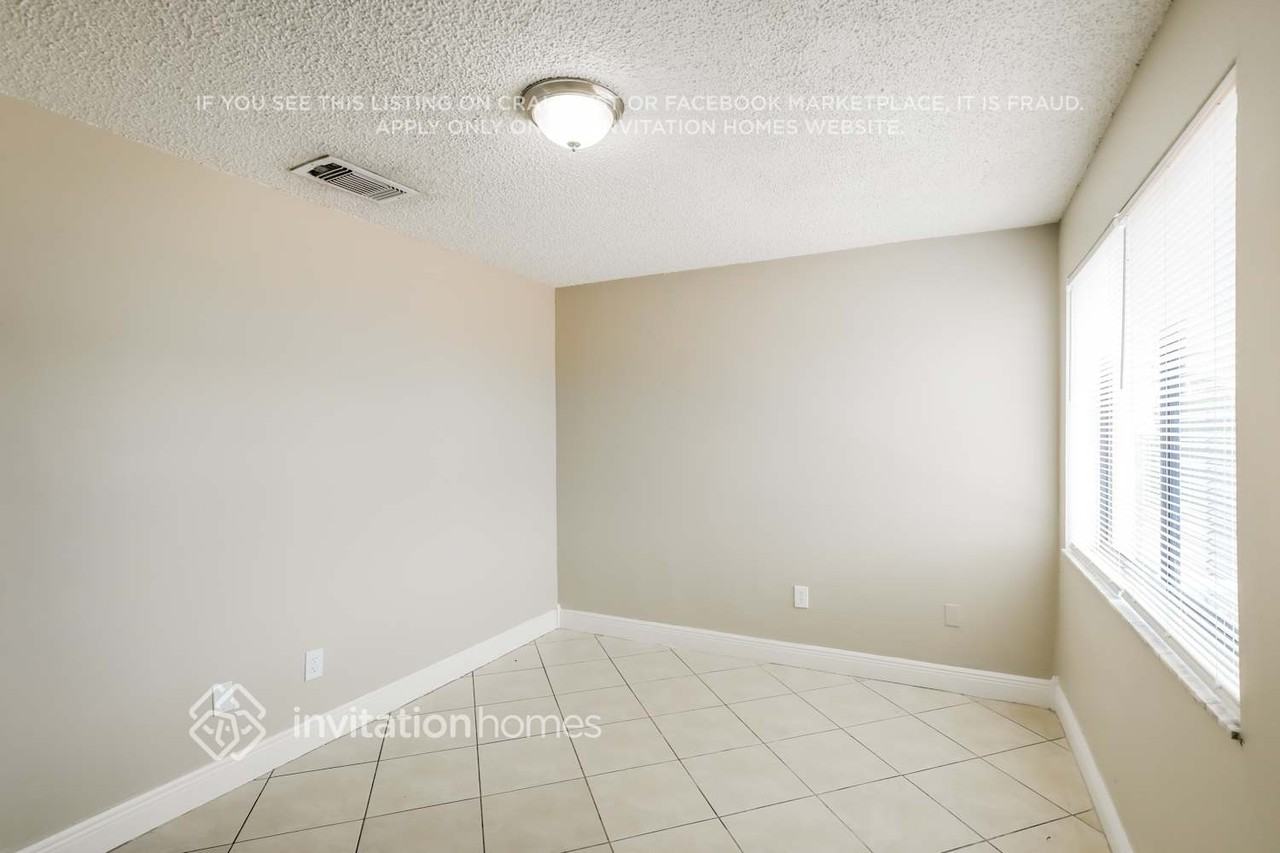12330 Sw 193rd St - Photo 7 of 17