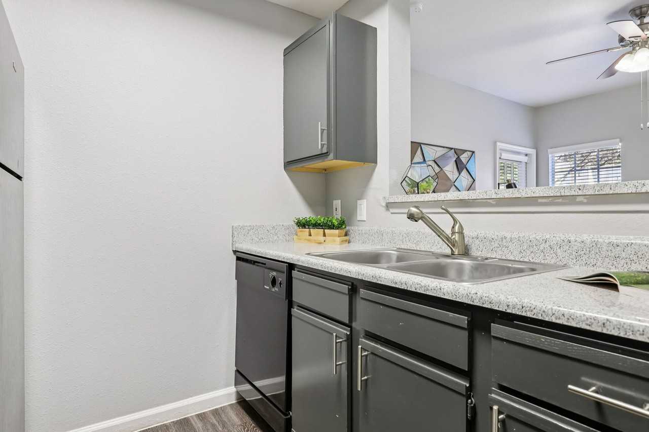 Westmount at Three Fountains - Photo 7 of 49
