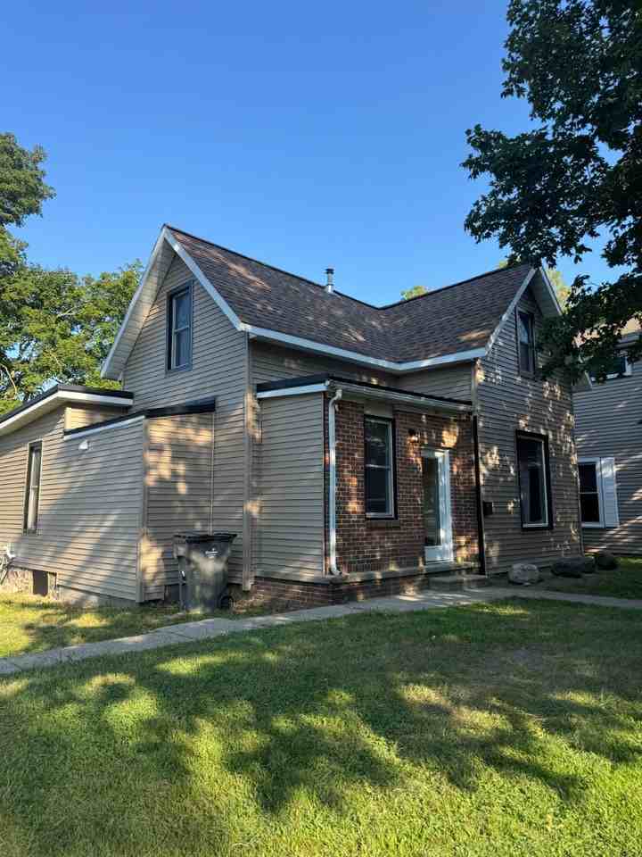 601 N 5th St - Photo 2 of 18