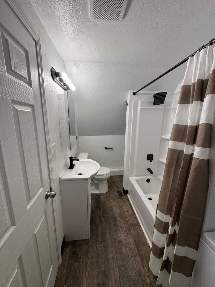601 N 5th St - Photo 4 of 18