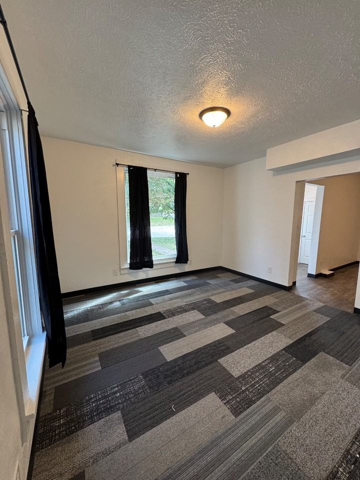 601 N 5th St - Photo 7 of 18