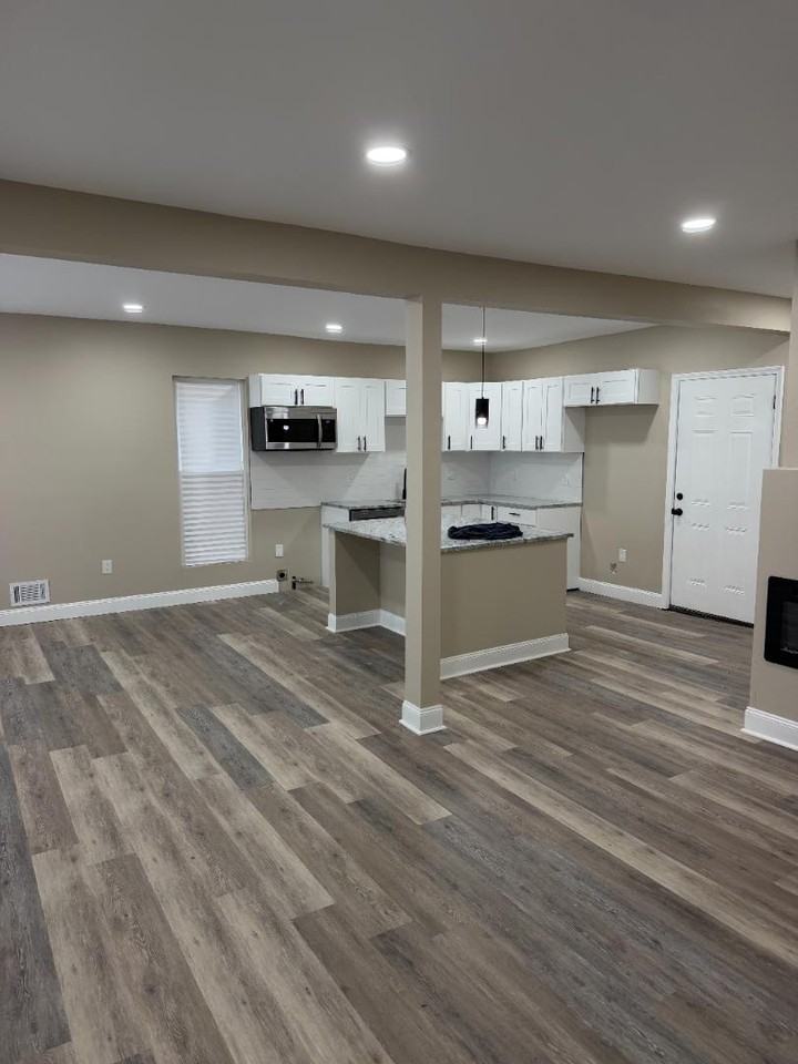 1545 Lawrence St - Photo 3 of 8