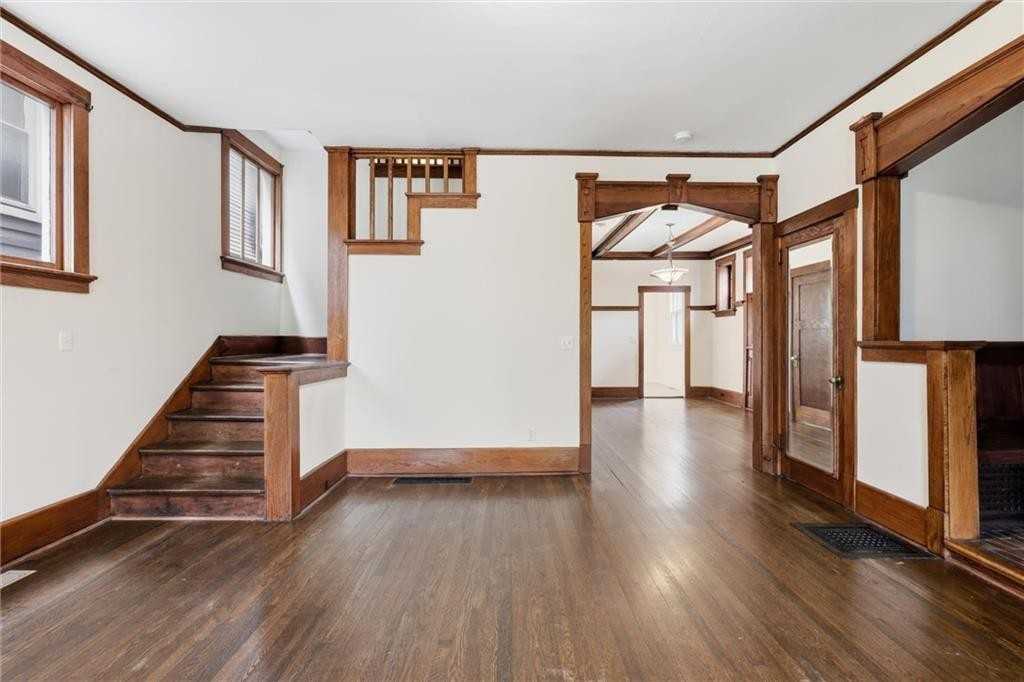 4200 Mercier St - Photo 5 of 20