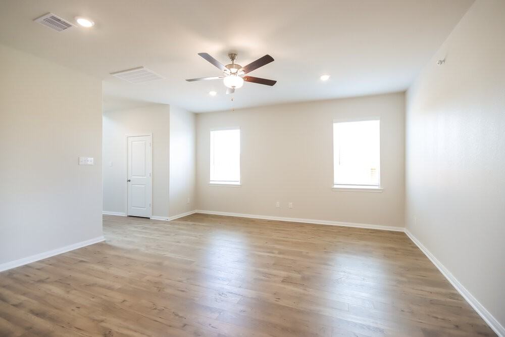 15558 Caramel Springs Dr - Photo 4 of 17