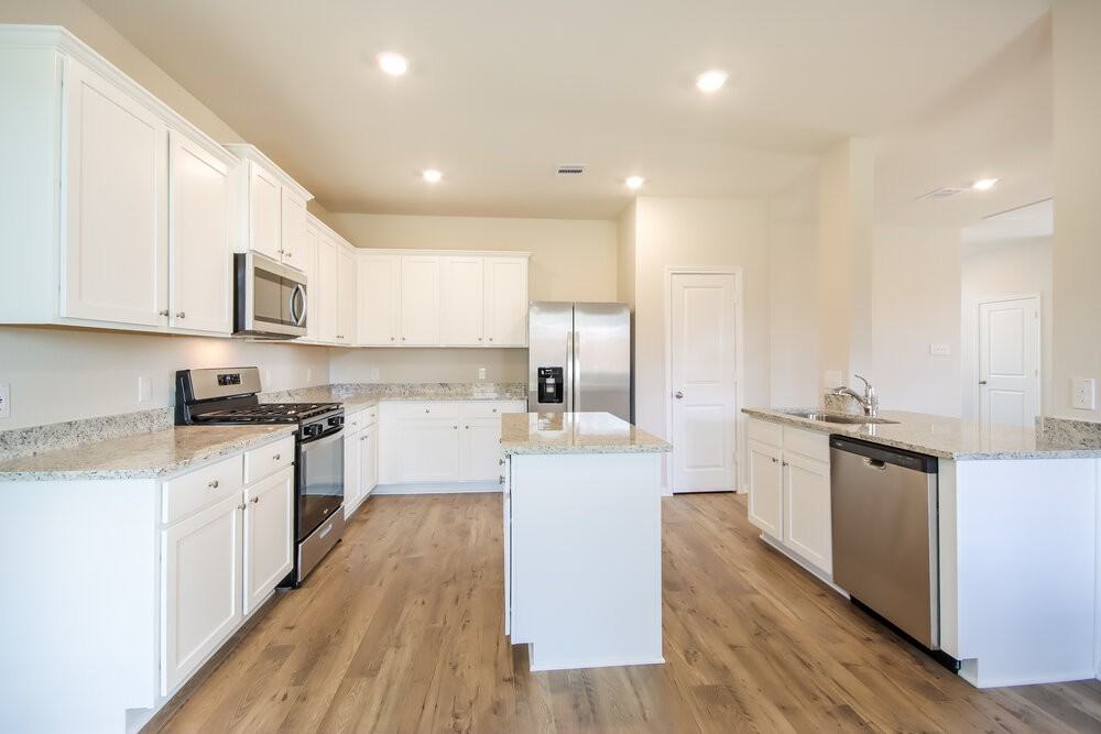 15558 Caramel Springs Dr - Photo 6 of 17