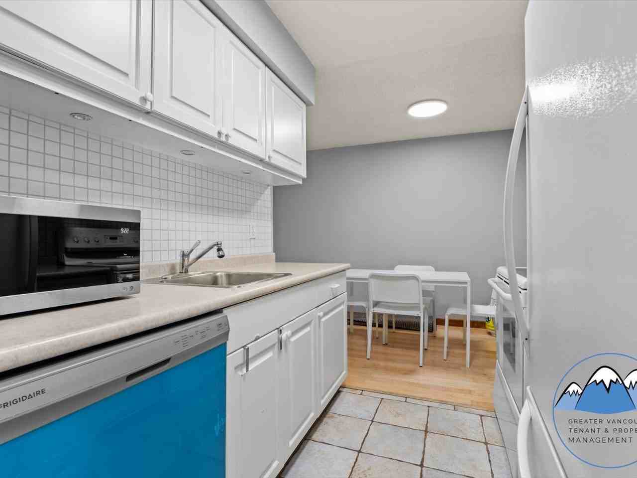 1945 Woodway Pl - Photo 5 of 50