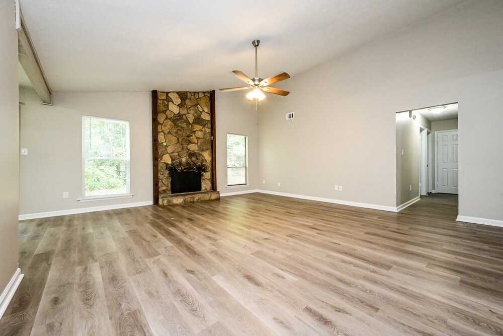 4251 Dogwood Farms Dr - Photo 3 of 16
