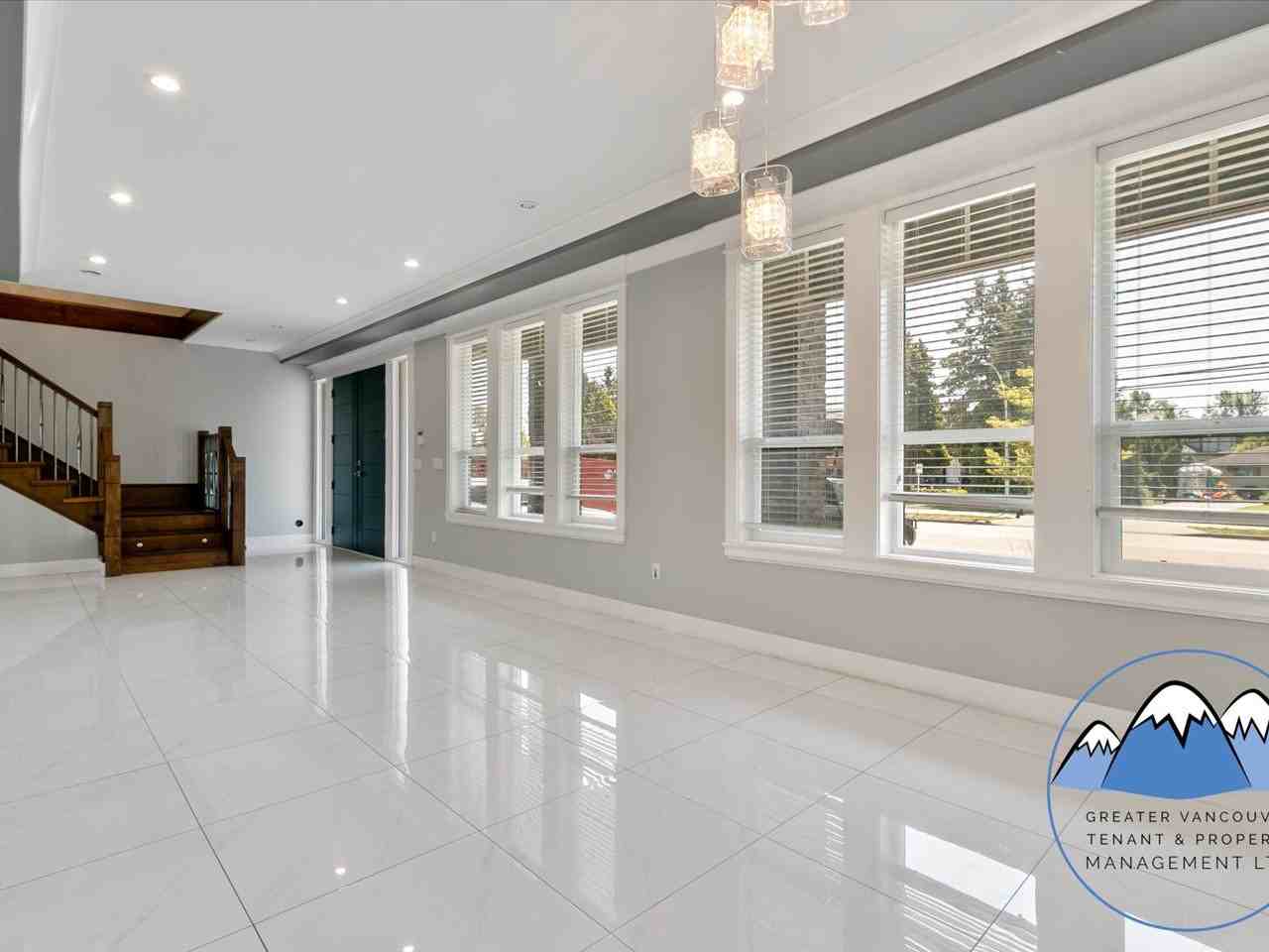 11165 80 Ave - Photo 5 of 27