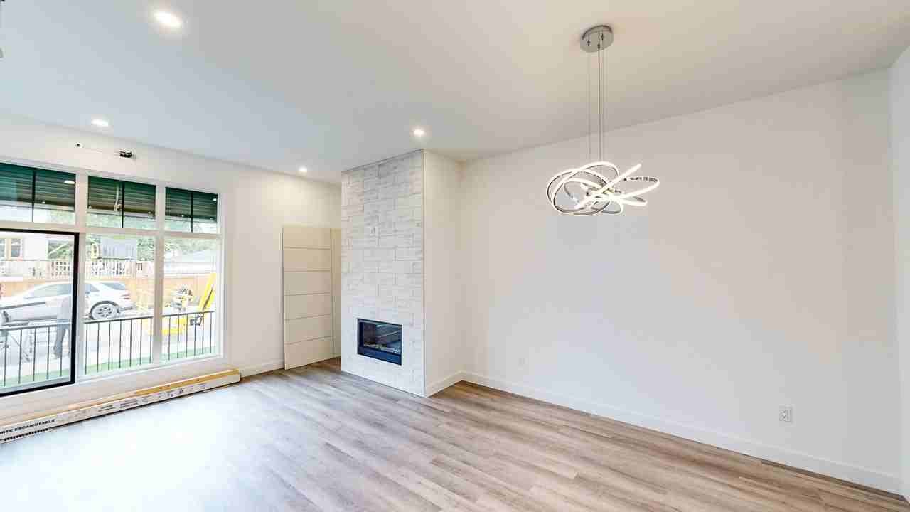 2104 13 St Nw - Photo 7 of 23