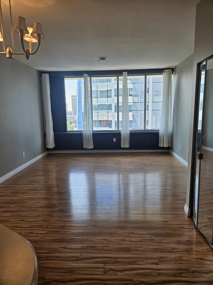 1867 Hamilton St - Photo 2 of 18
