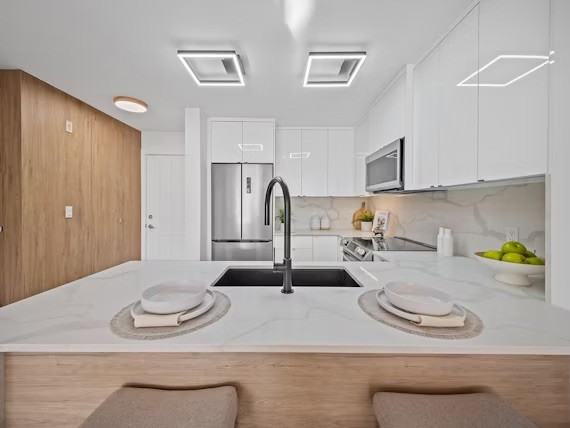3038 E Kent Ave South - Photo 5 of 43