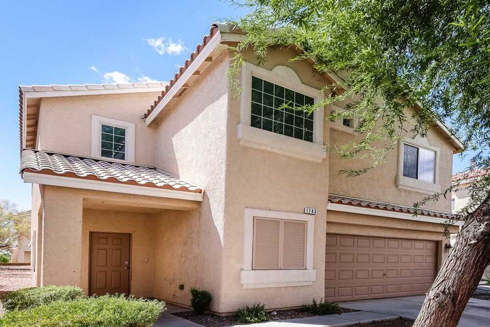 1743 Dark Wolf Ave - Photo 4 of 17