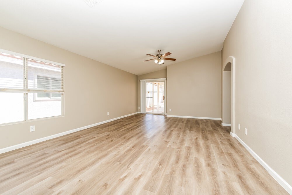 4850 Drifting Pebble St - Photo 3 of 16