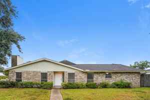 featured image of 3202 Palm Desert Ln