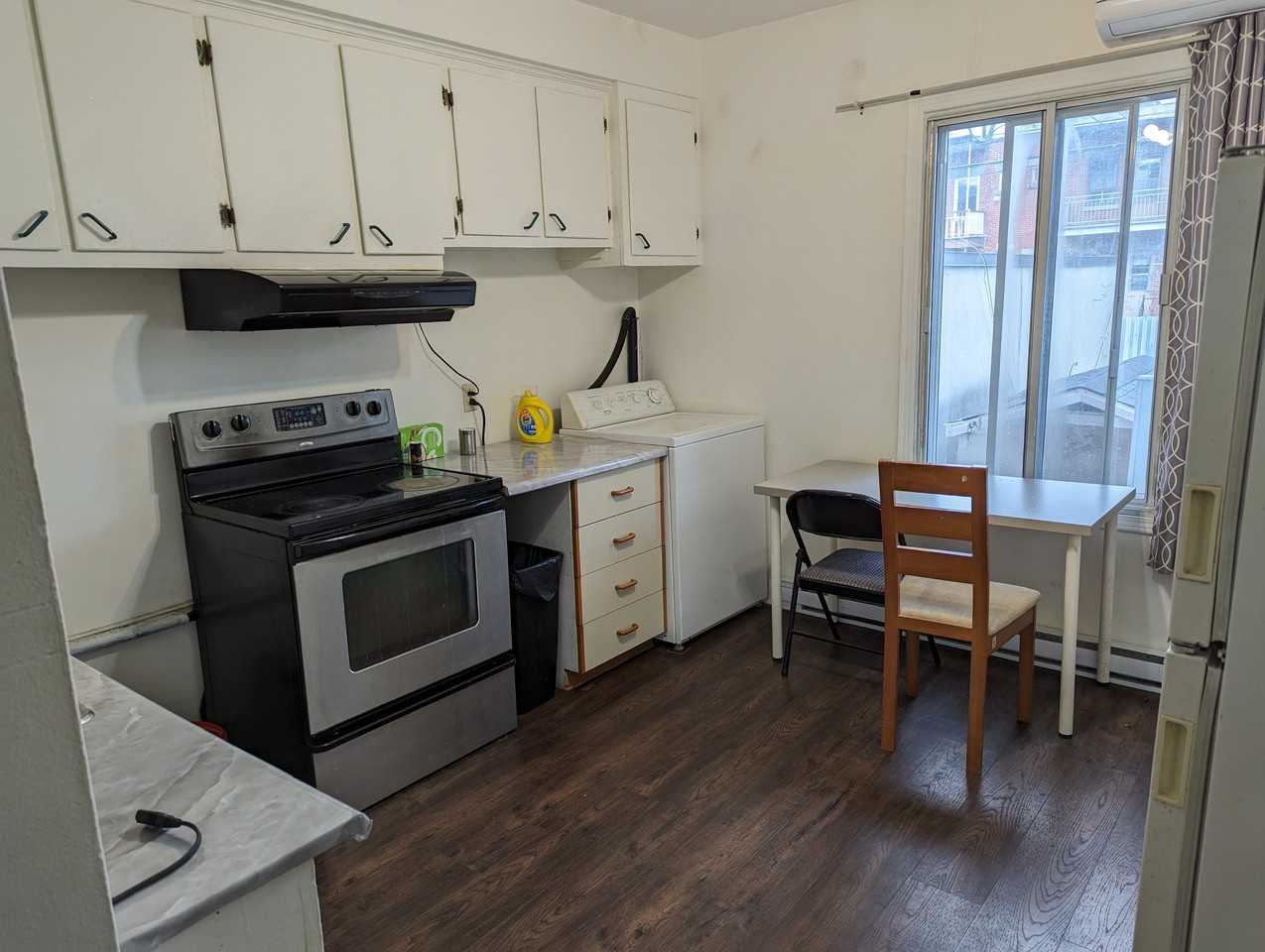 6585 Boulevard Monk #3 - Photo 7 of 13