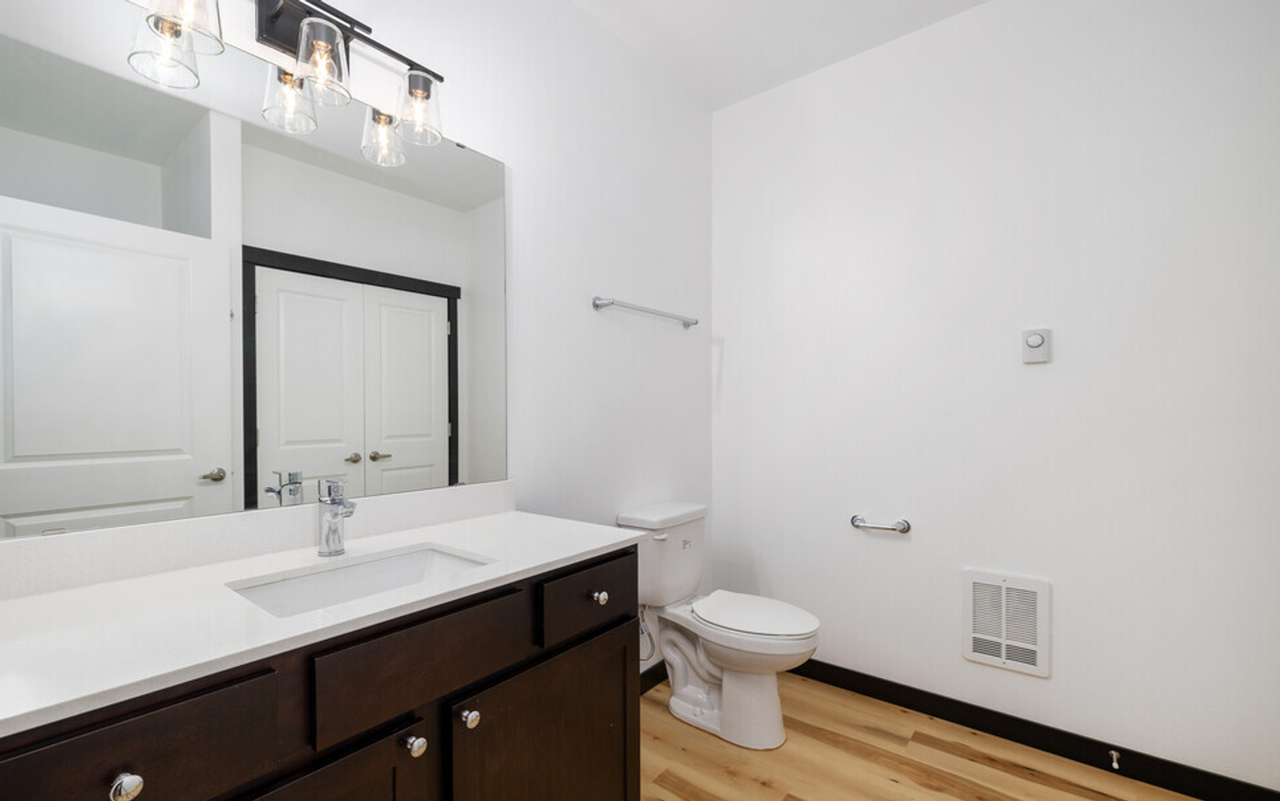 Hub City Apartments - Photo 5 of 8
