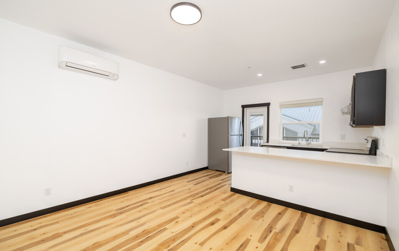 Hub City Apartments - Photo 6 of 8
