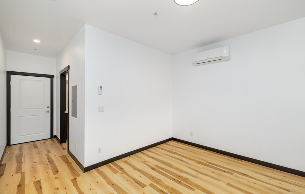 Hub City Apartments - Photo 7 of 8