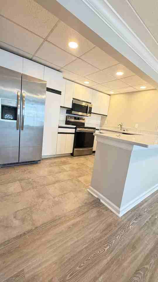 2749 Sullins St #204