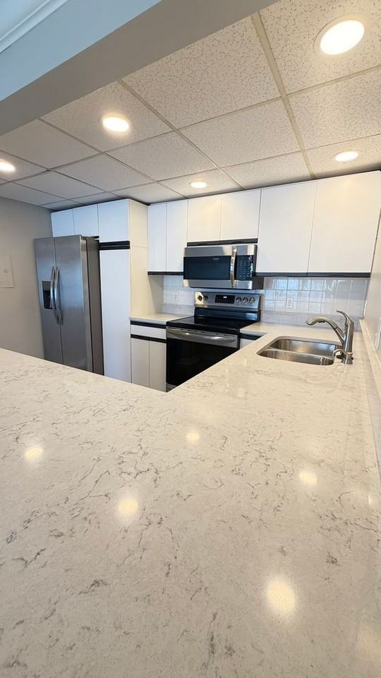 2749 Sullins St #204 - Photo 6 of 21
