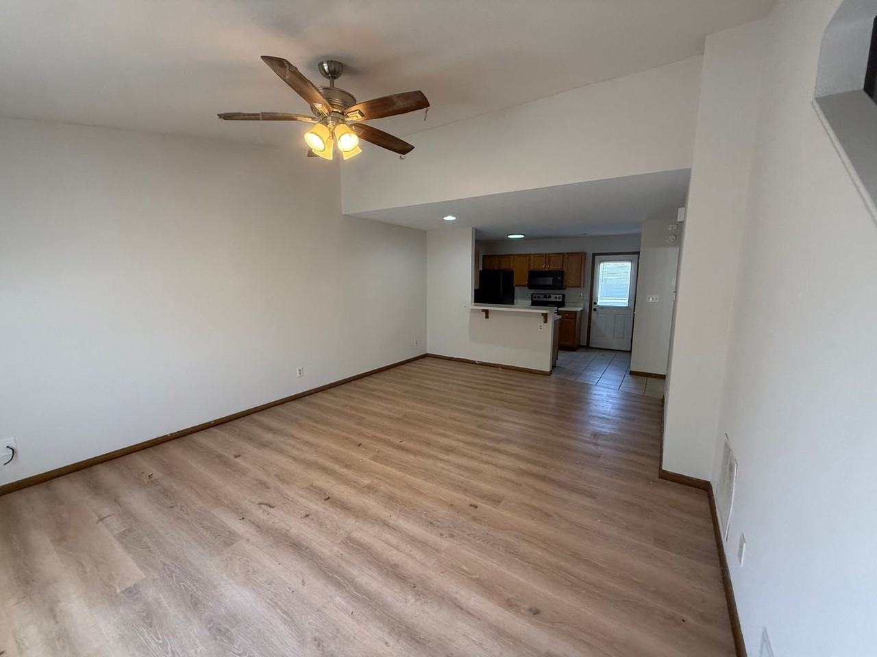 1521 Typhoon Ct - Photo 2 of 21