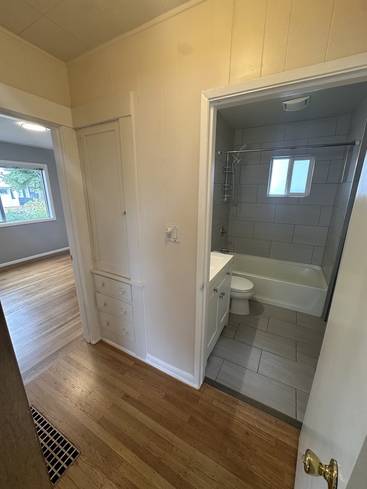 6341 4th Ave Ne #1 - Photo 5 of 25