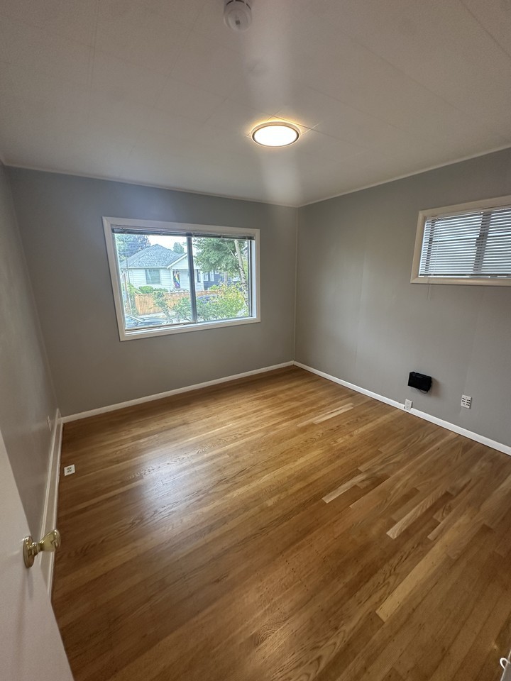 6341 4th Ave Ne #1 - Photo 6 of 25