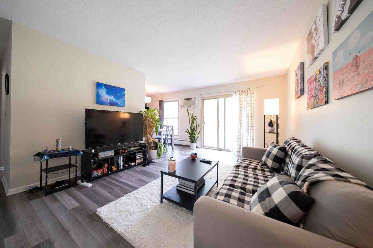 917 11th Ave S #2 - Photo 4 of 18