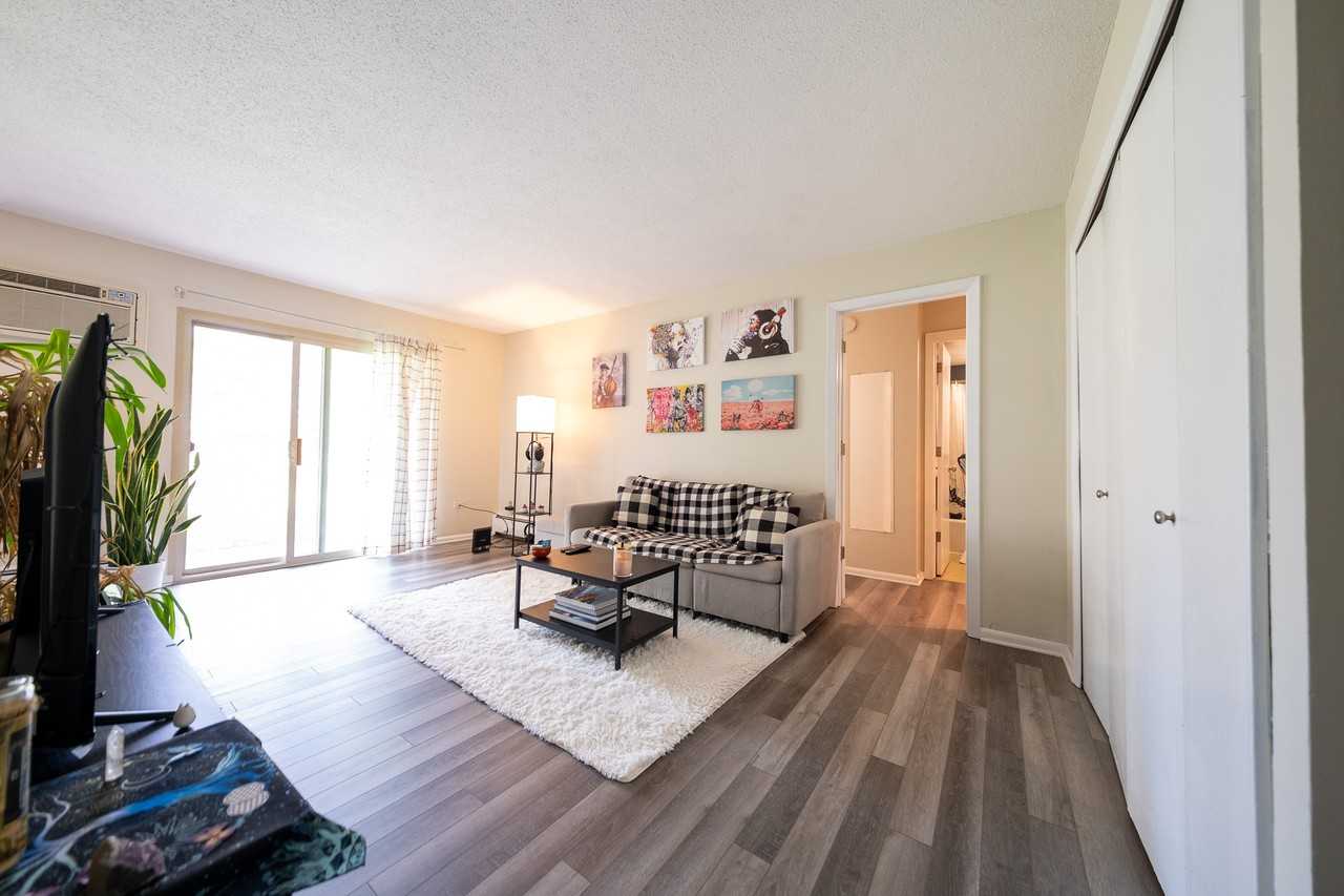917 11th Ave S #2 - Photo 5 of 18