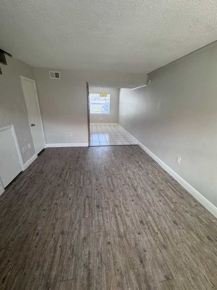 50 Needle Blvd #6 - Photo 4 of 10