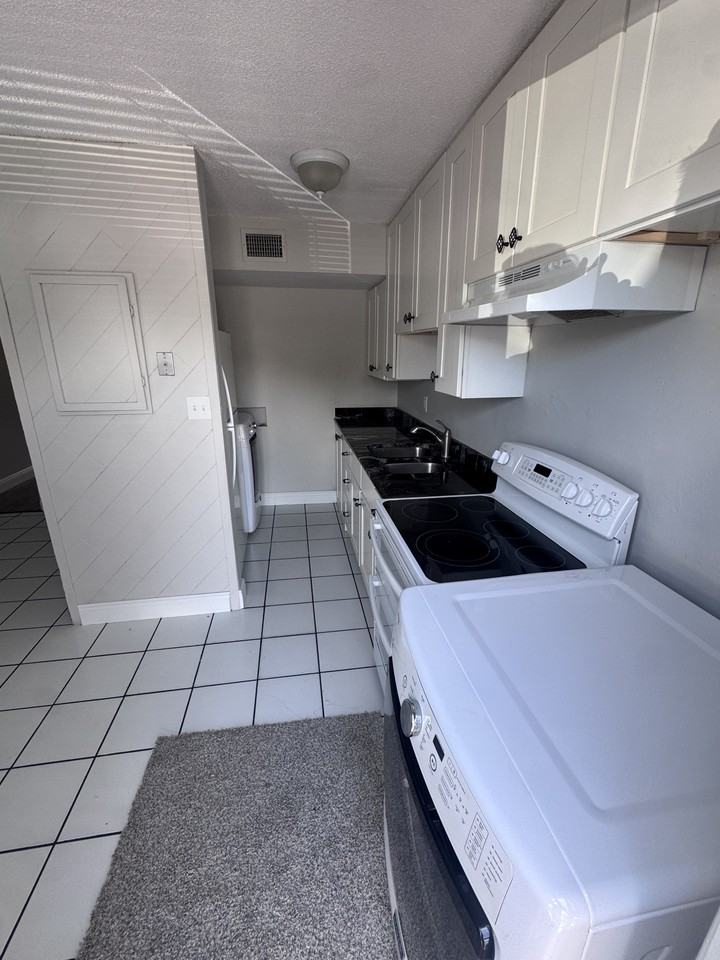 50 Needle Blvd #6 - Photo 5 of 10