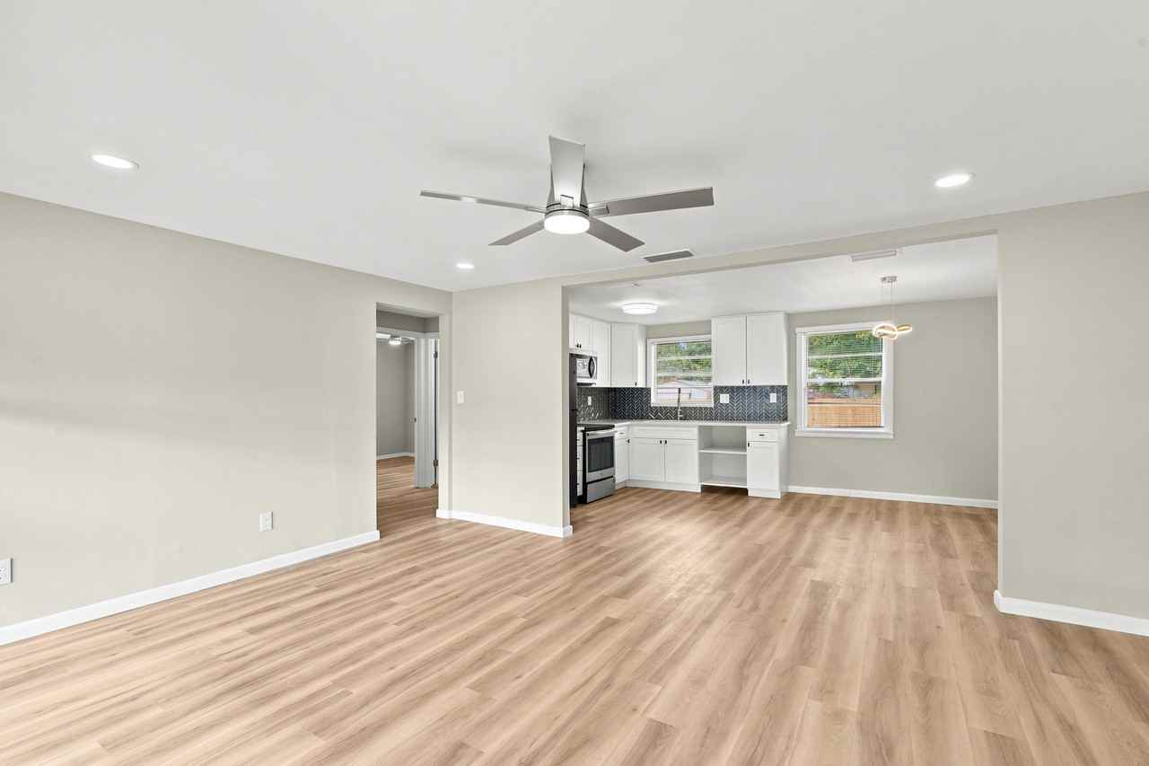174 Acme St #1 - Photo 5 of 24