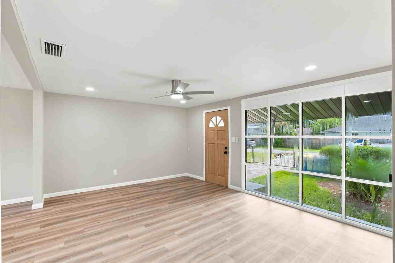 174 Acme St #1 - Photo 7 of 24