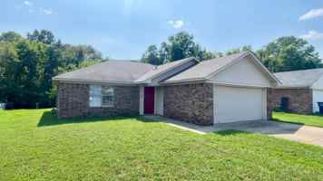 featured image of 2555 Winchester Dr