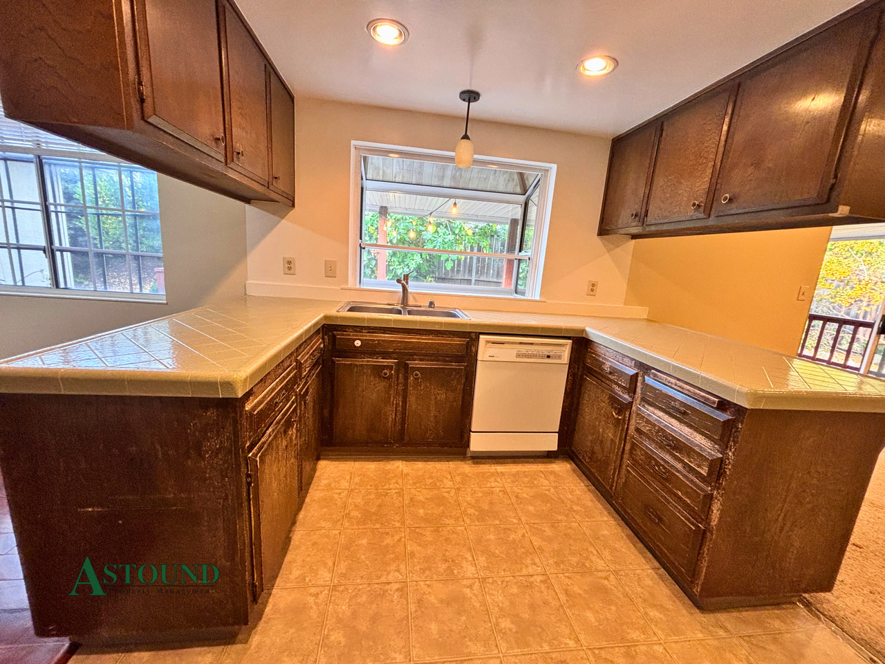 510 Linford Pl #1 - Photo 3 of 20