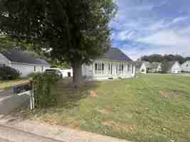 featured image of 1138 Victoria Dr #1