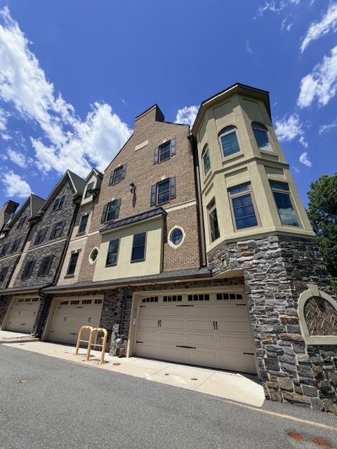 178 South Chapel StreetUnit 1 #1 - Photo 2 of 36