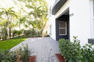 436 Se 16th St #1 - Photo 1 of 1